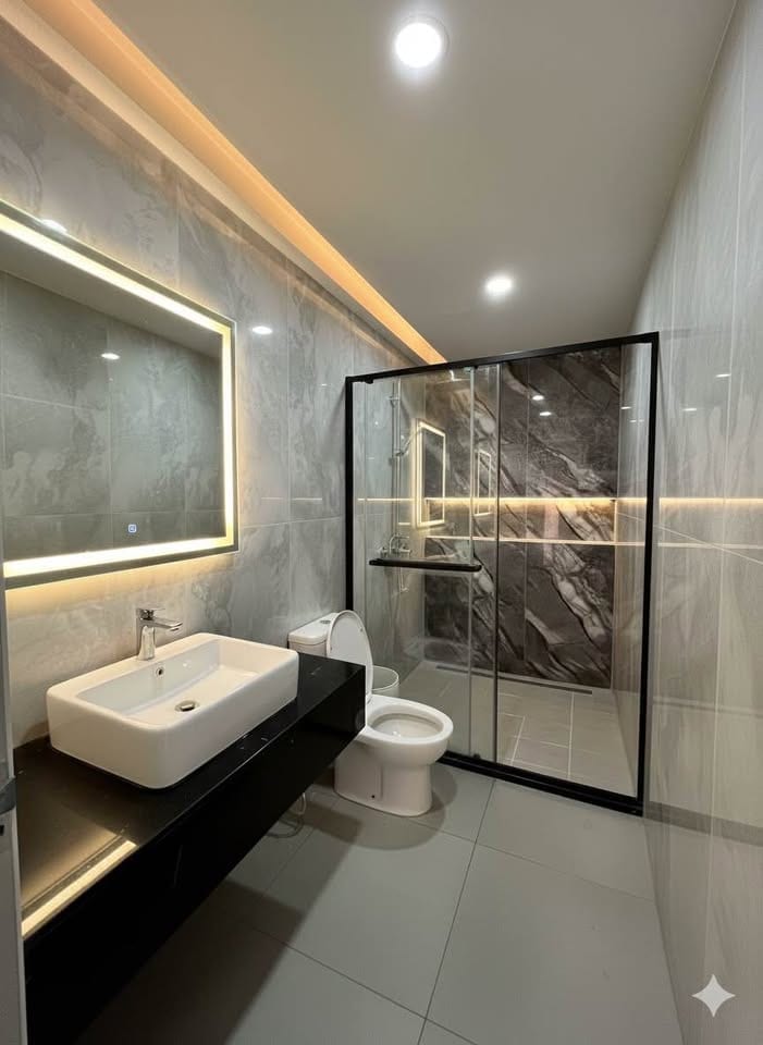 New Three-Bedroom House with Two-Car Carport — Manee Kram, Chalong 11