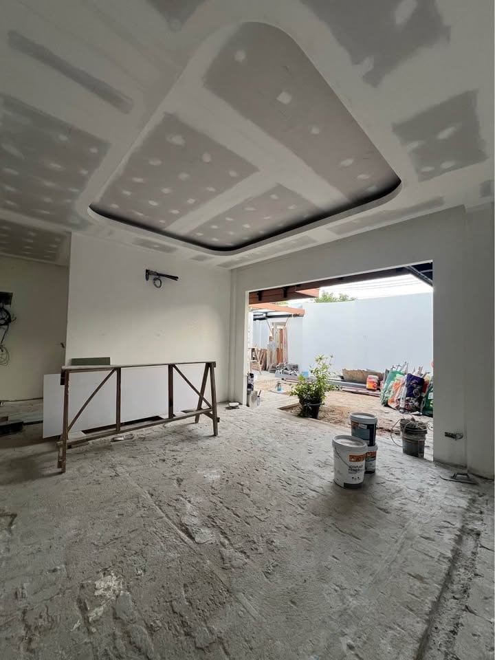 New Three-Bedroom House with Two-Car Carport — Manee Kram, Chalong 13