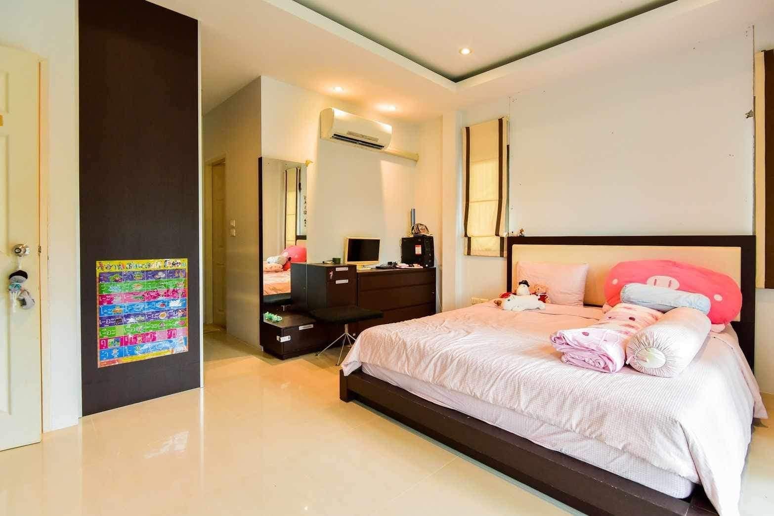 Family House for Sale — Land & Houses Chalong 10