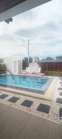 Brand-New Three-Bedroom Pool Villa for Rent — Chalong