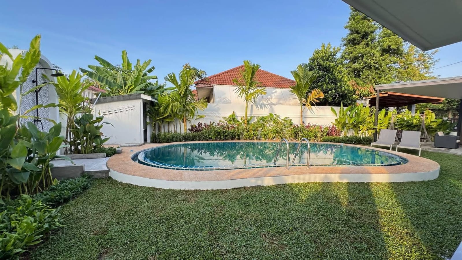 Pool Villa in a Guarded Village near Chalong Bay 2