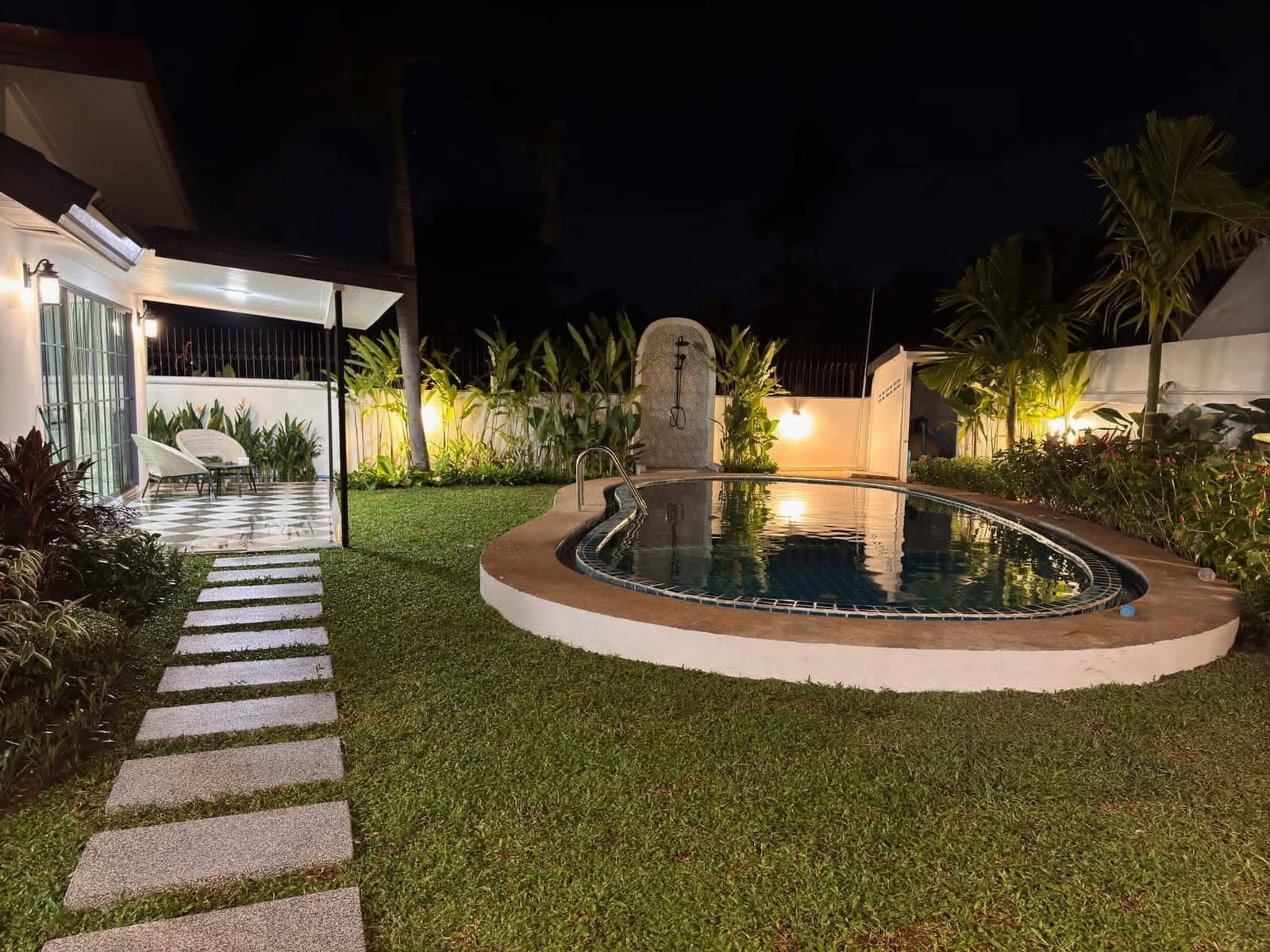 Pool Villa in a Guarded Village near Chalong Bay 3