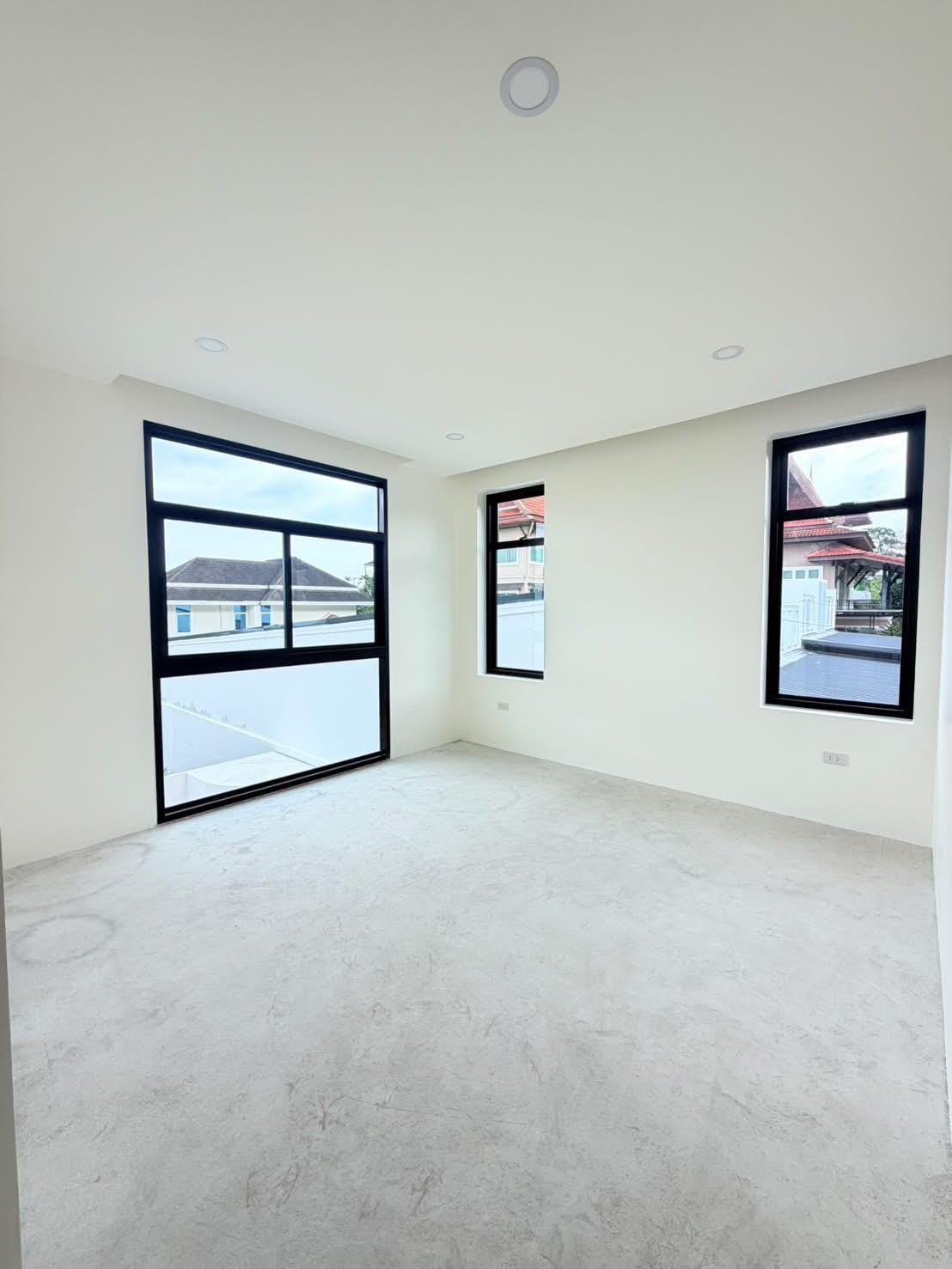 New Pool Villa Near International Schools, Chalong 11