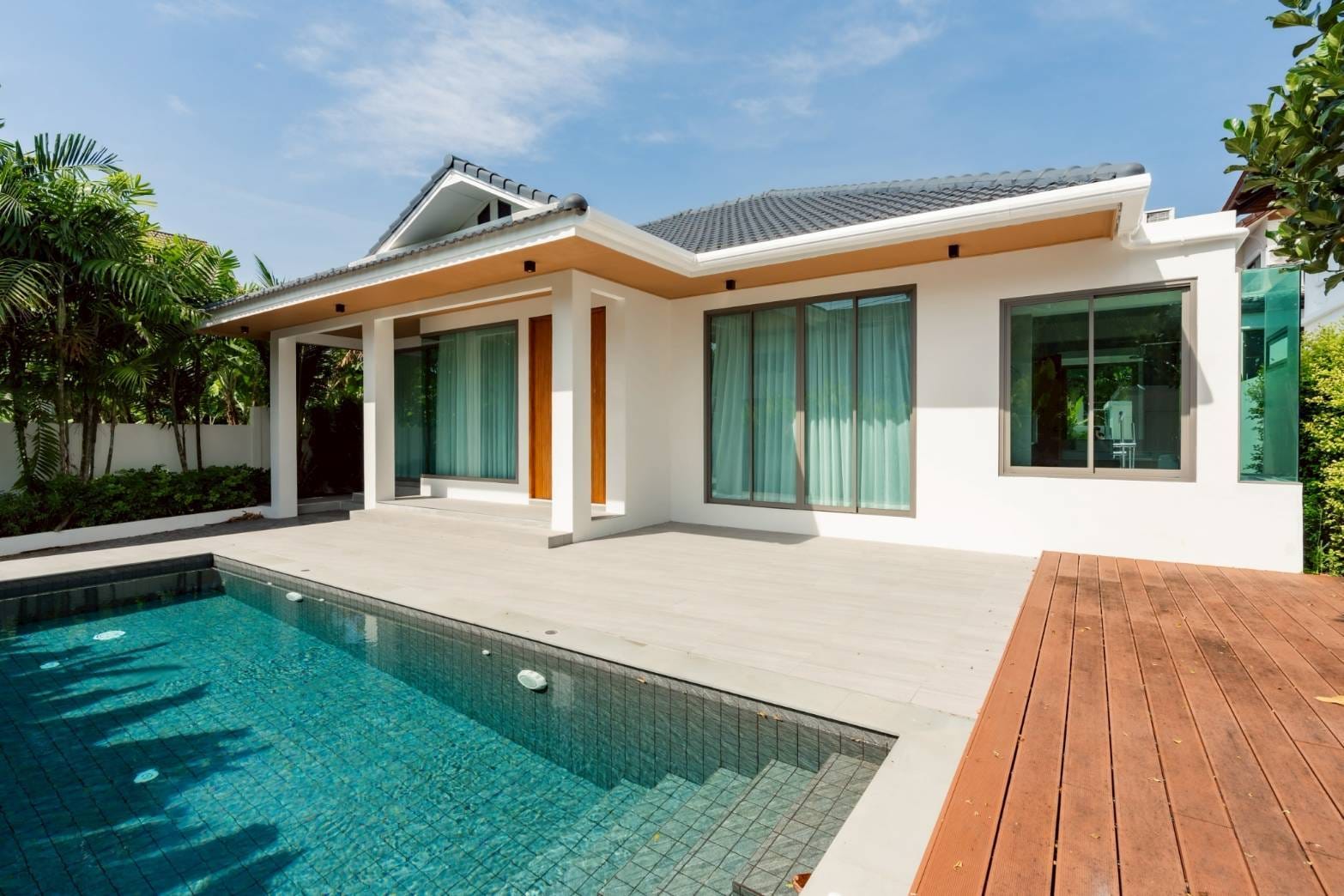 Single-Storey Private Pool Villa in Maneekram, Chalong 14