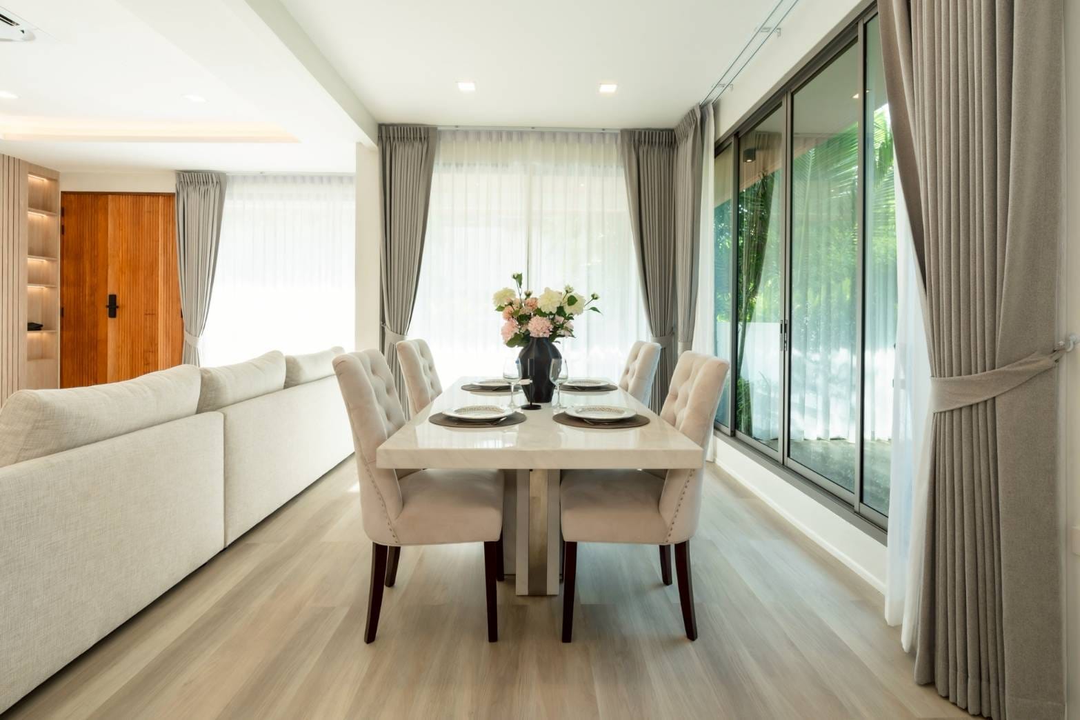Single-Storey Private Pool Villa in Maneekram, Chalong 17