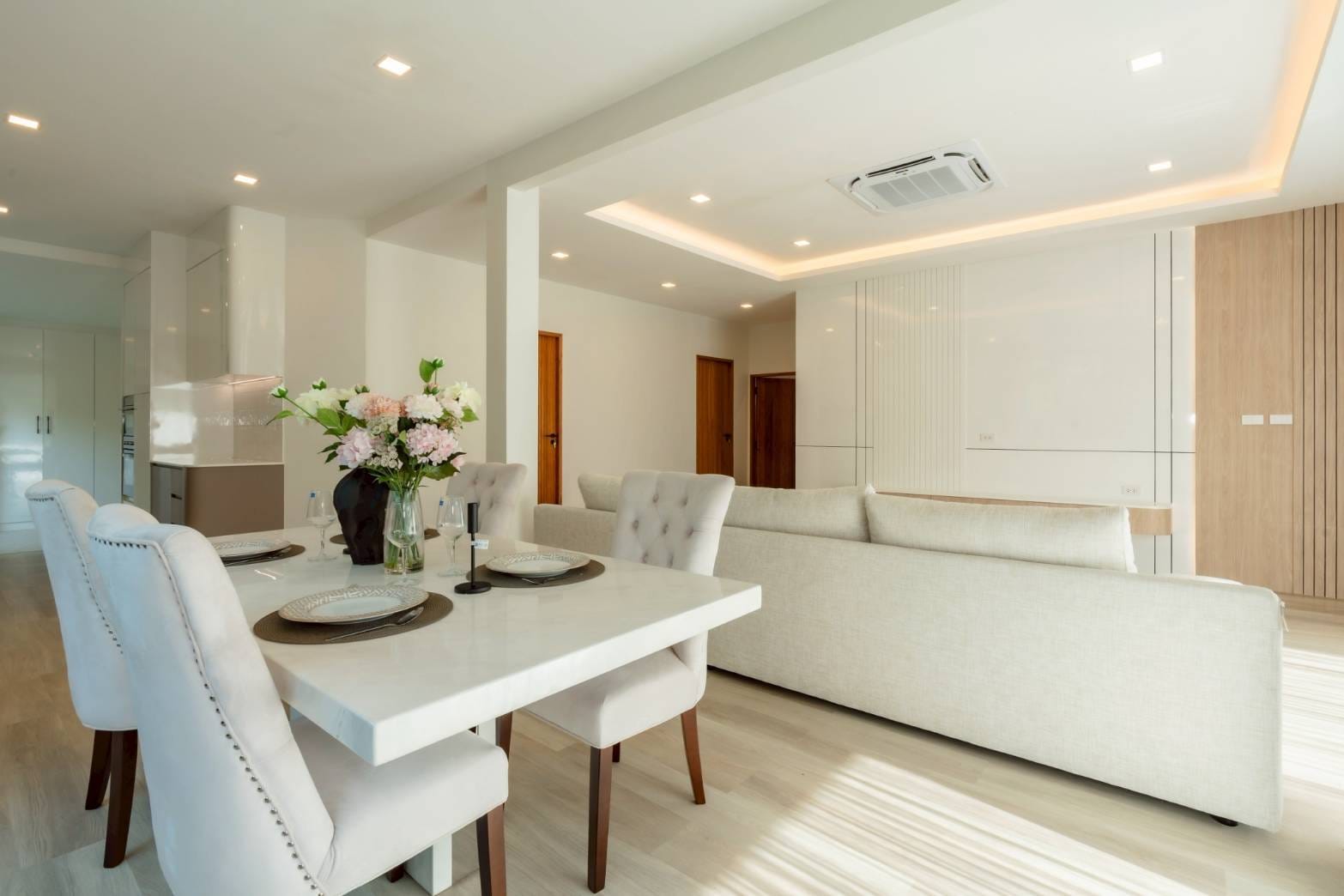 Single-Storey Private Pool Villa in Maneekram, Chalong 18