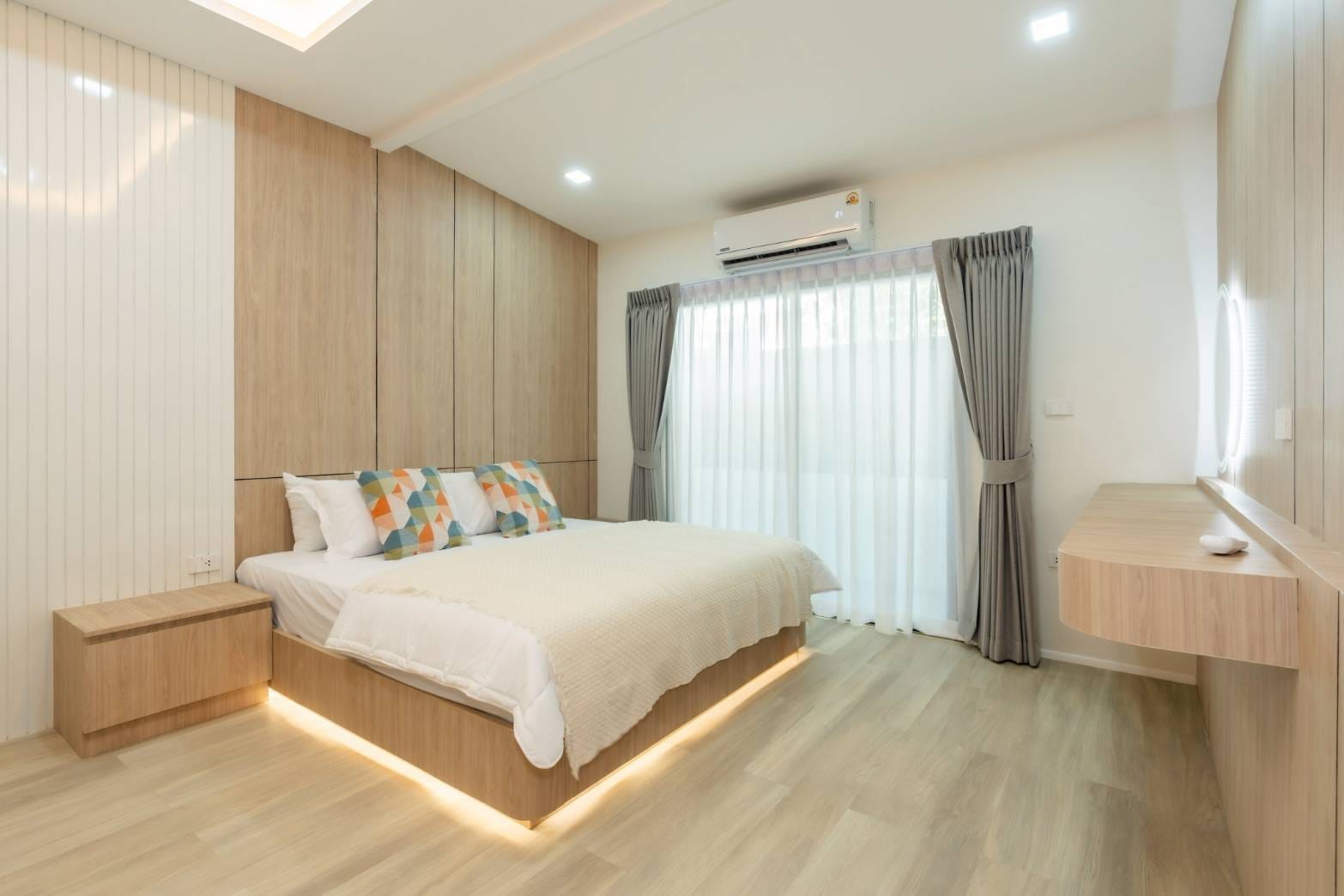 Single-Storey Private Pool Villa in Maneekram, Chalong 28