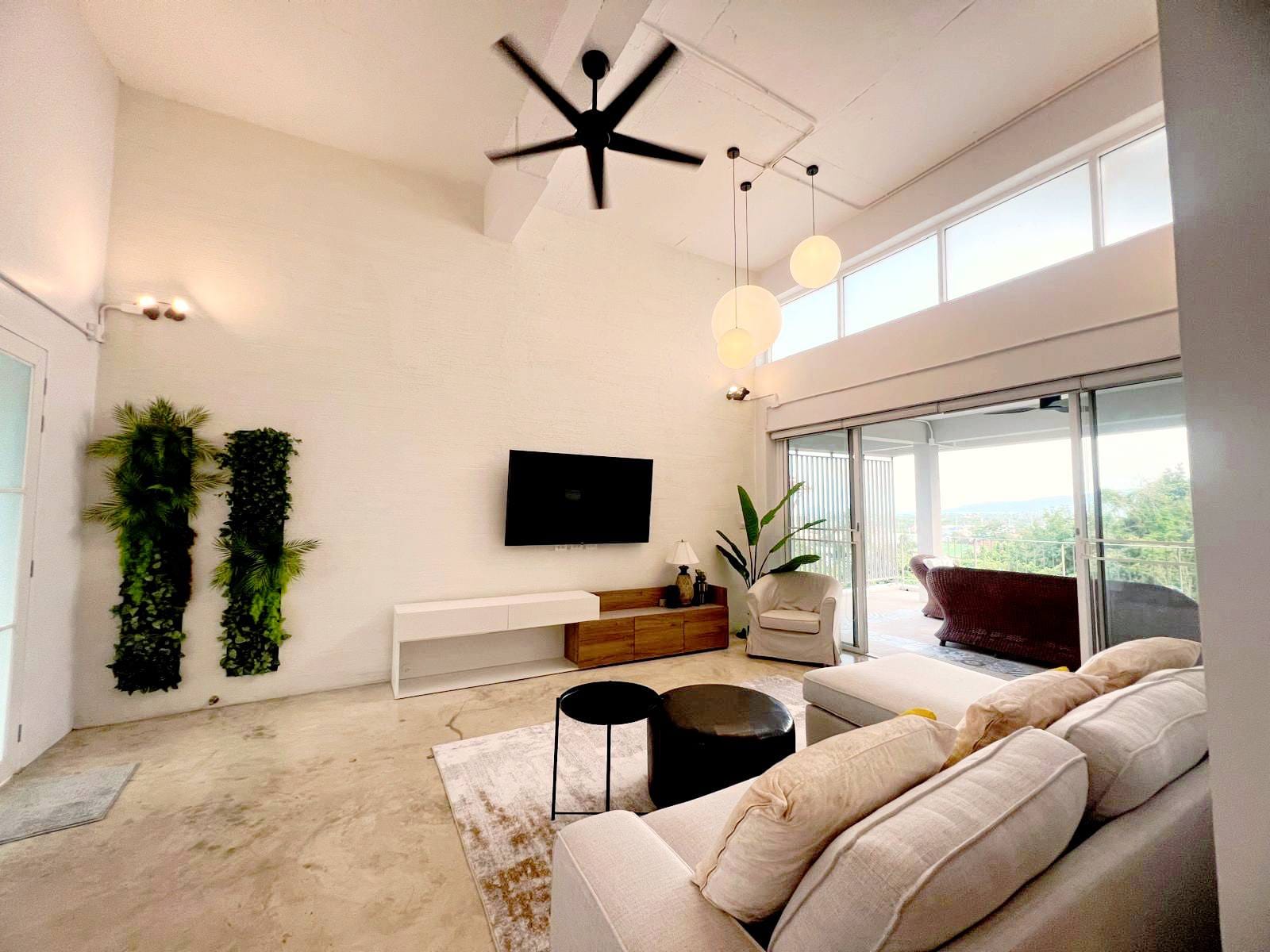 Hillside Pool Villa with Chalong Bay Views 10