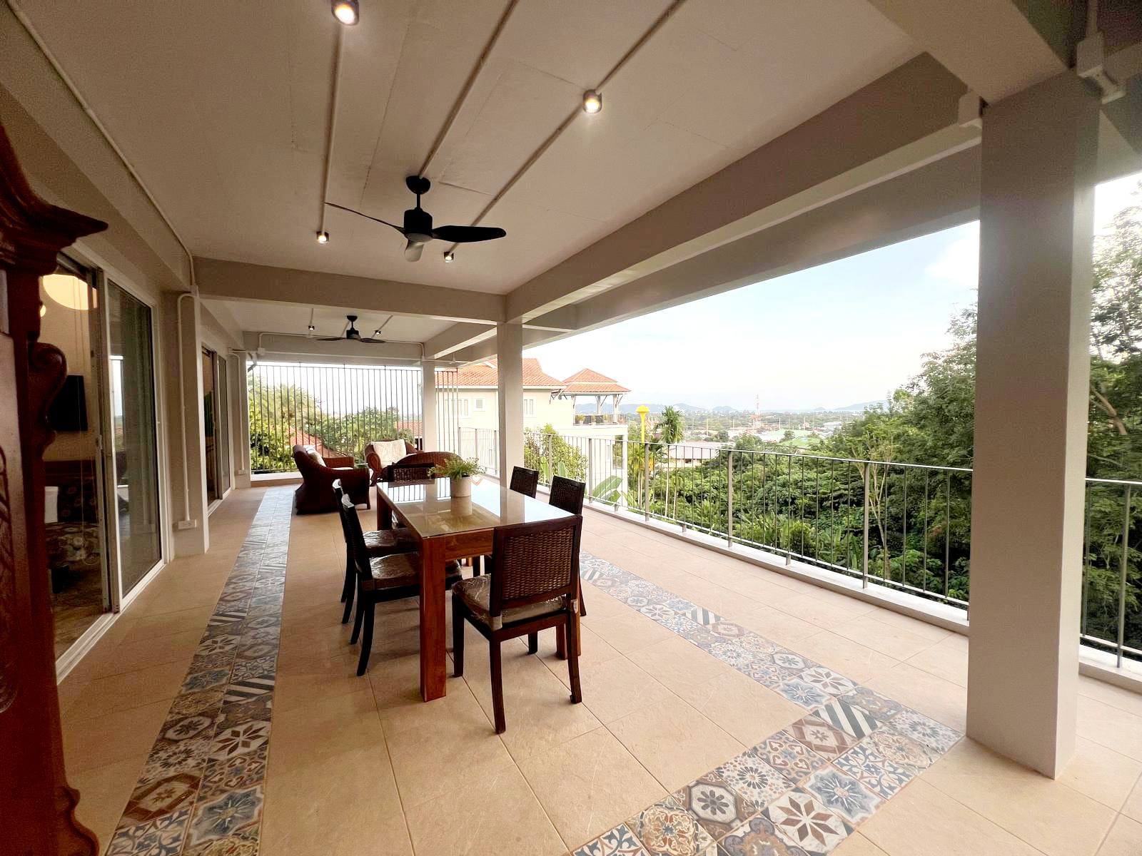 Hillside Pool Villa with Chalong Bay Views 5