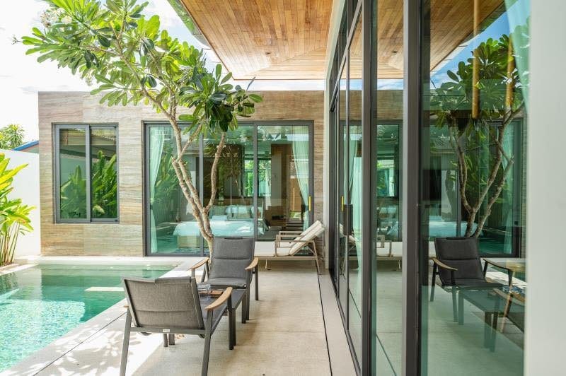 Modern Pool Villa with Frangipani Courtyard — Chalong 11