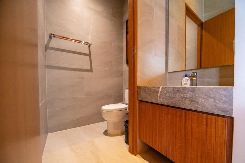 Modern Pool Villa with Frangipani Courtyard — Chalong 5