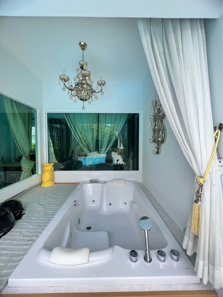 Pool Villa with Guest House — Land & Houses Park, Chalong 9