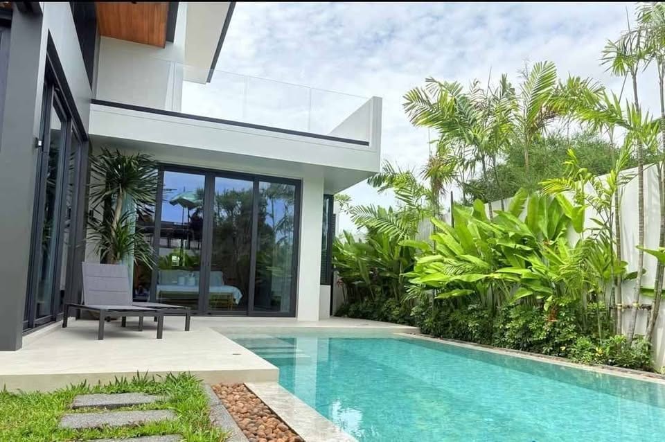 Brand New Luxury Pool Villa — Chalong 4