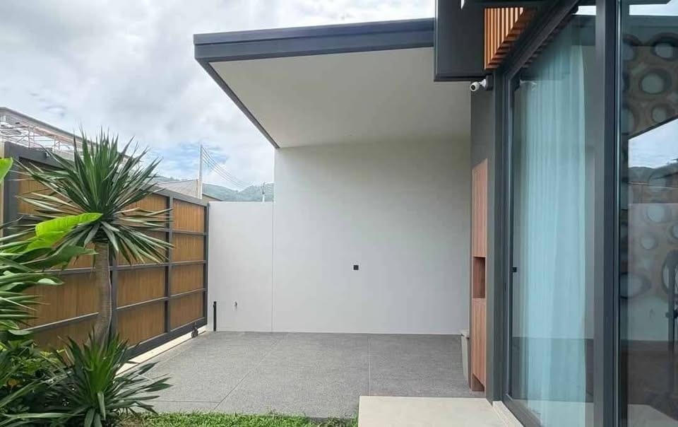 Brand New Luxury Pool Villa — Chalong 6