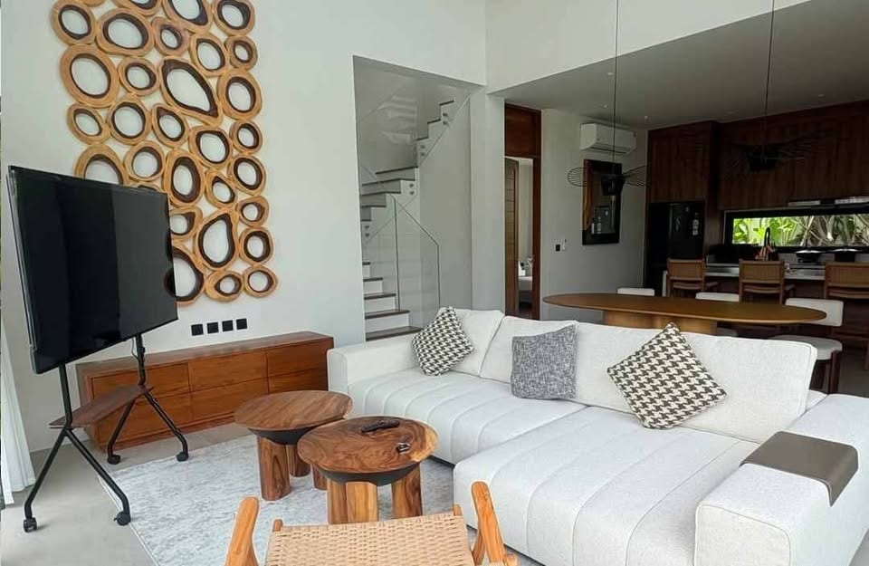 Brand New Luxury Pool Villa — Chalong 9