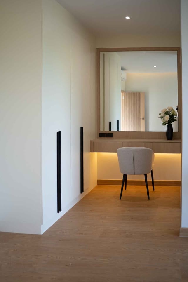 Modern Infinity-Pool Villa — Chalong 7