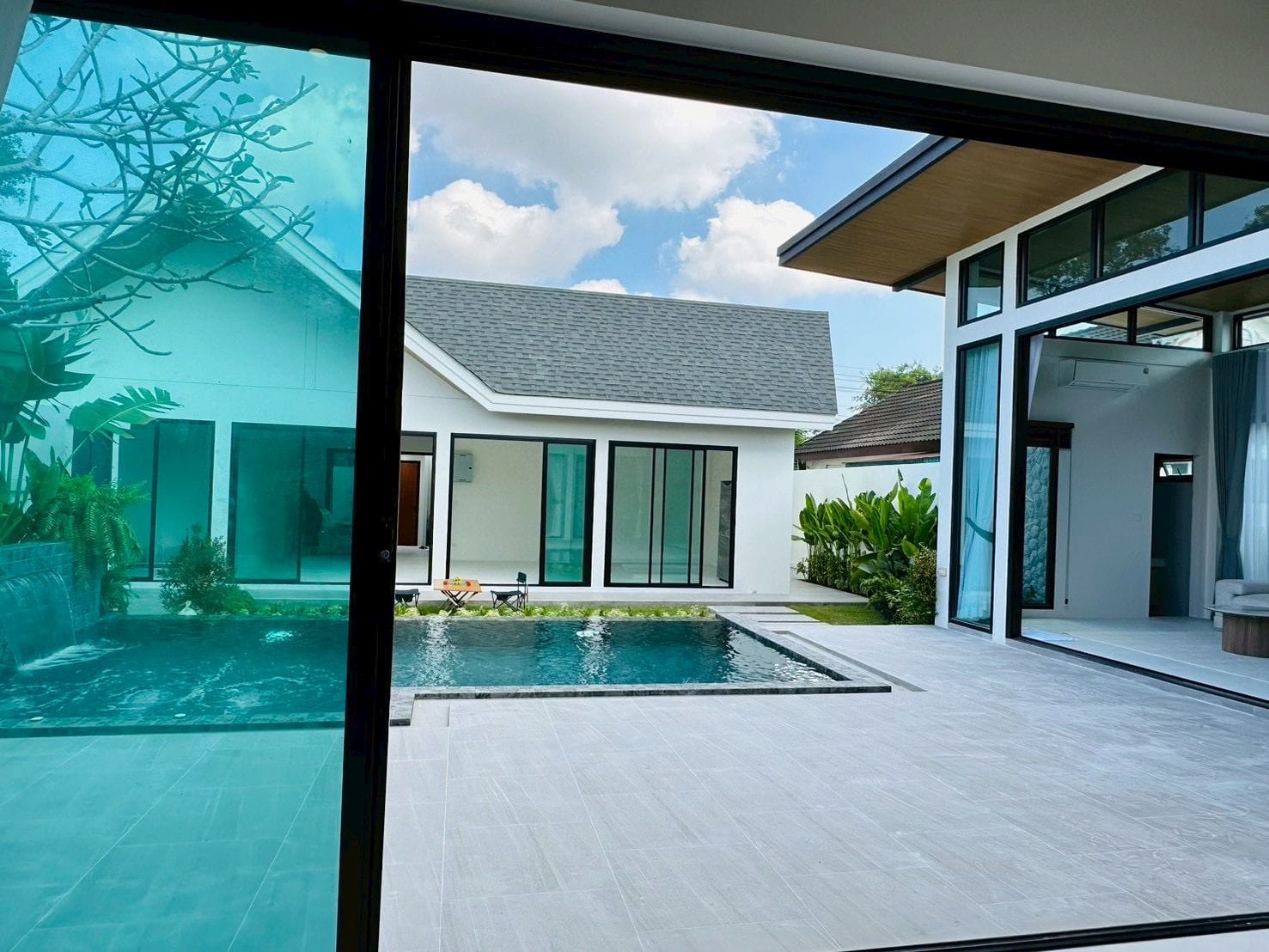 Modern Pool Villa — Chalong 13