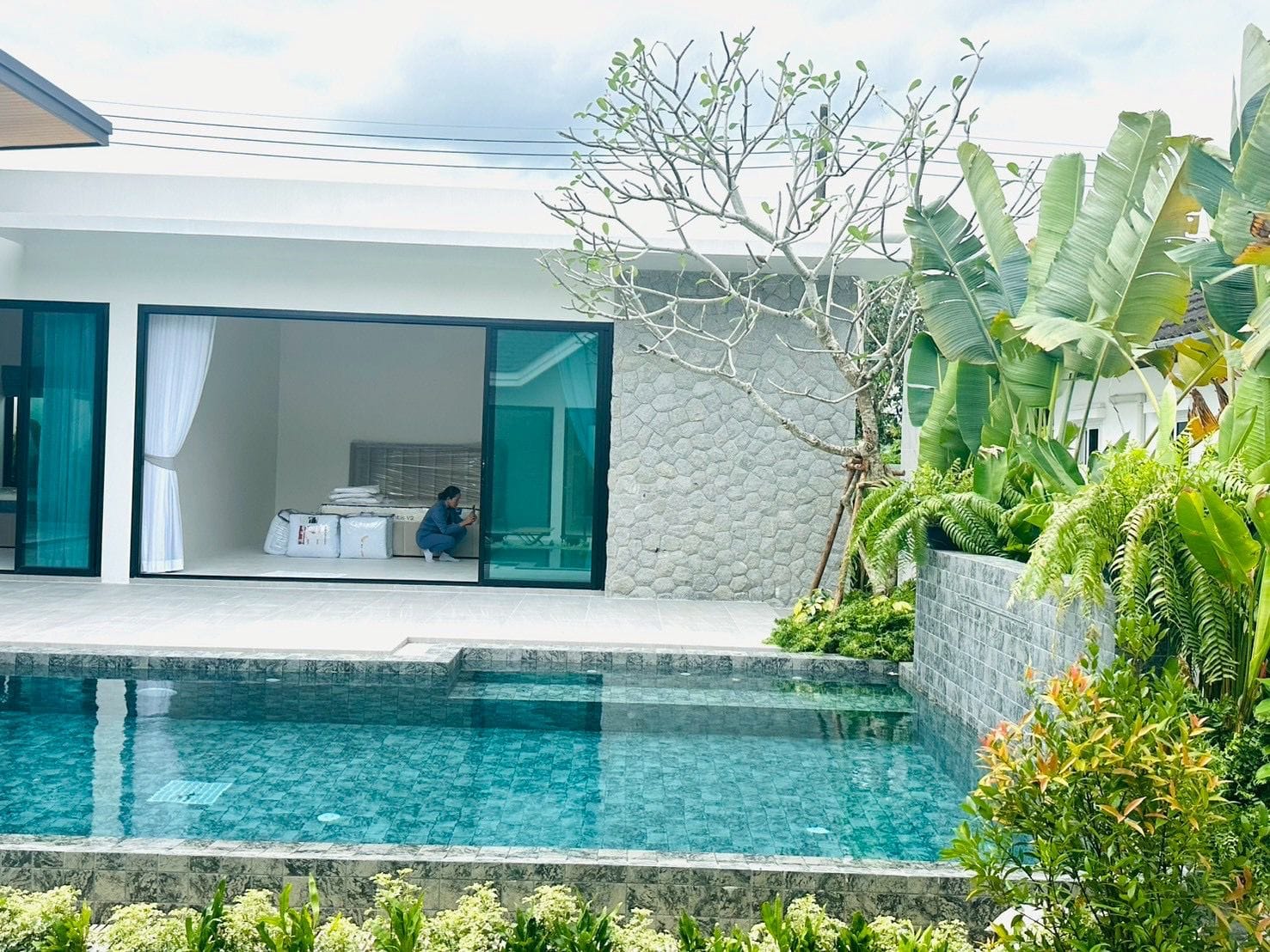 Modern Pool Villa — Chalong 17