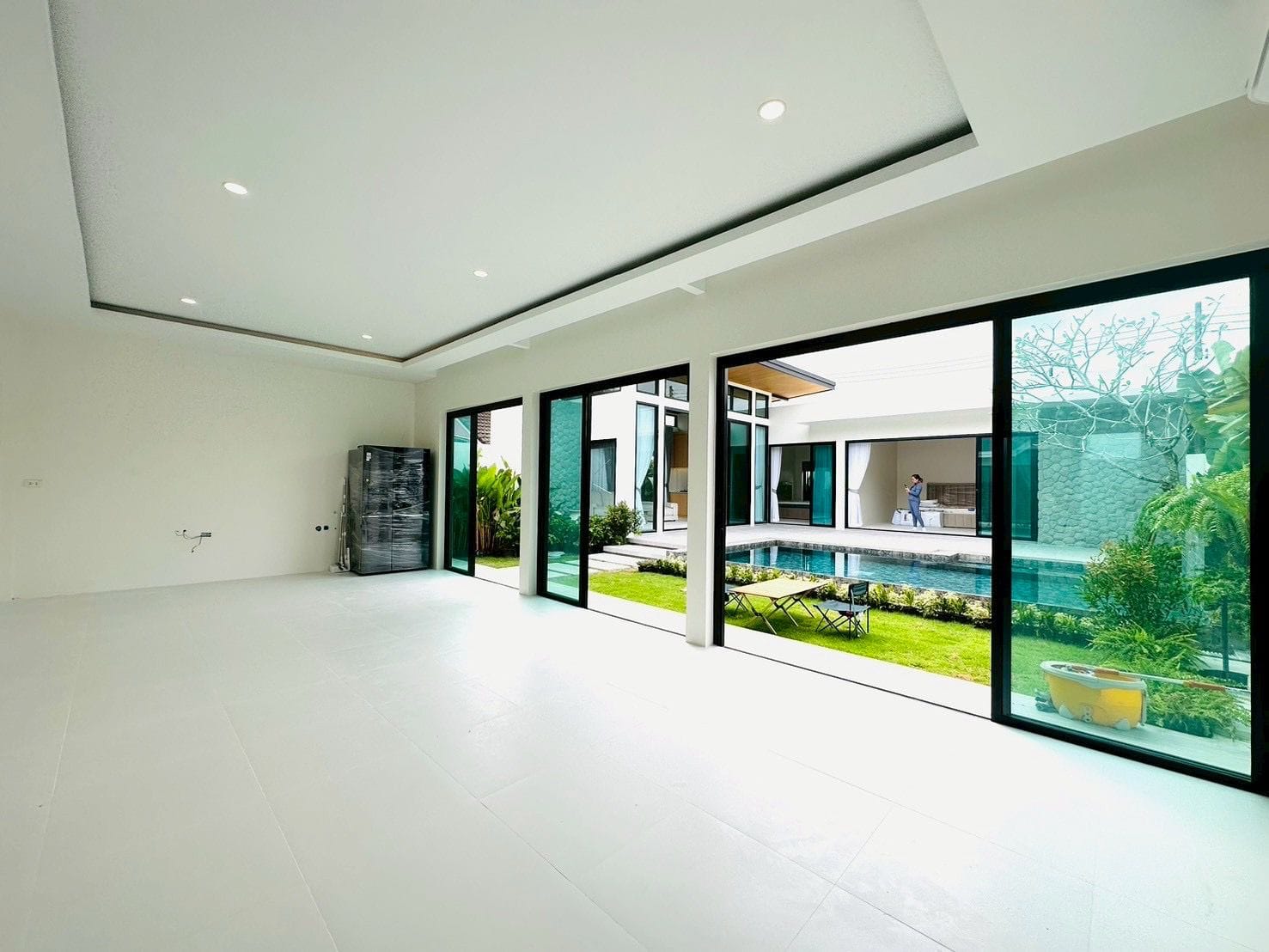 Modern Pool Villa — Chalong 19