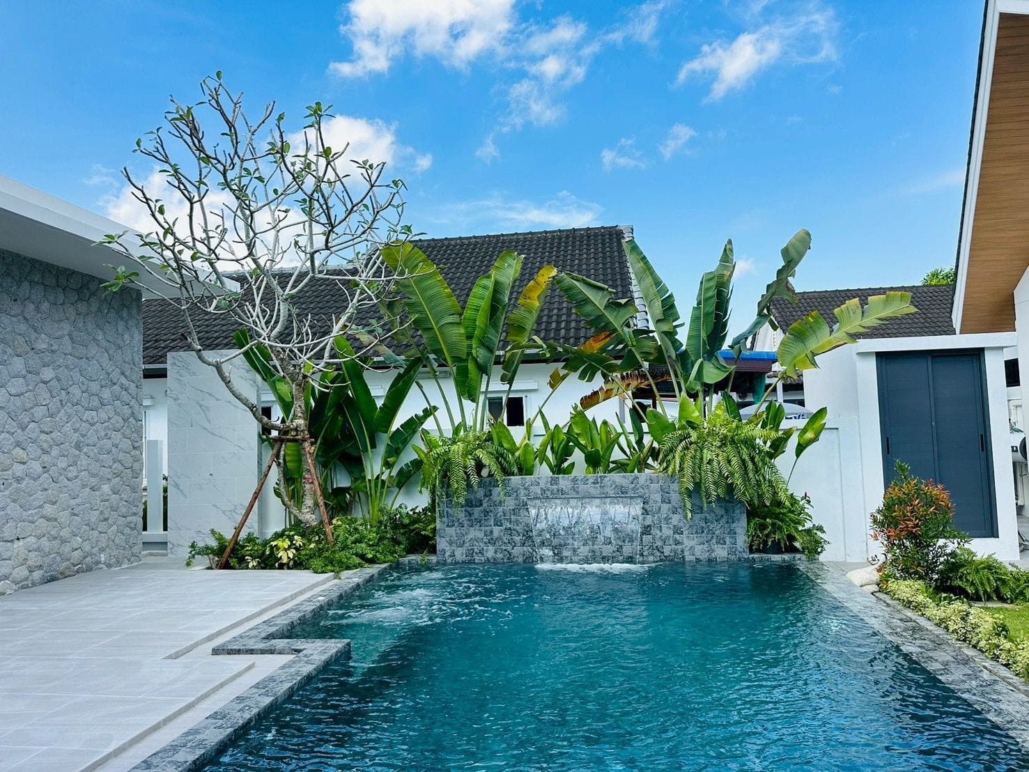 Modern Pool Villa — Chalong 20