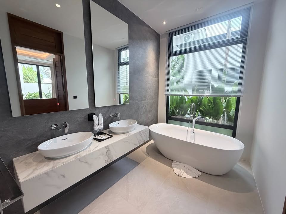 4-Bedroom Luxury Pool Villa for Rent in Chalong 15