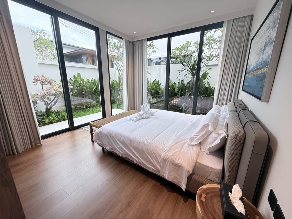 4-Bedroom Luxury Pool Villa for Rent in Chalong 7