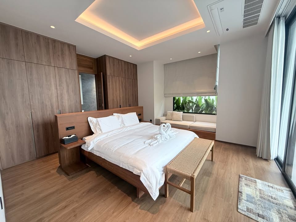 4-Bedroom Luxury Pool Villa for Rent in Chalong 8