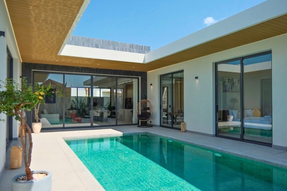 Modern Single-Storey Pool Villa — Chalong Bay