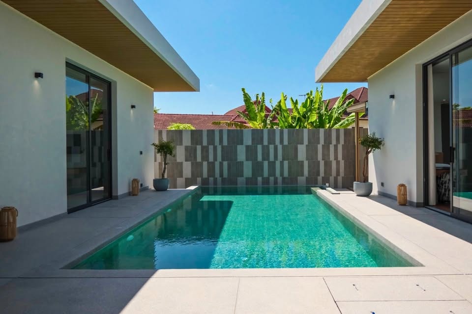 Modern Single-Storey Pool Villa — Chalong Bay 11