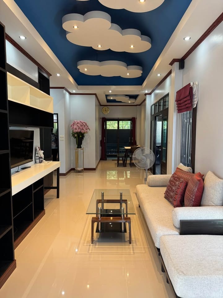 Three-Bedroom Villa with Covered Pool — Suriyaporn Place, Chalong 11