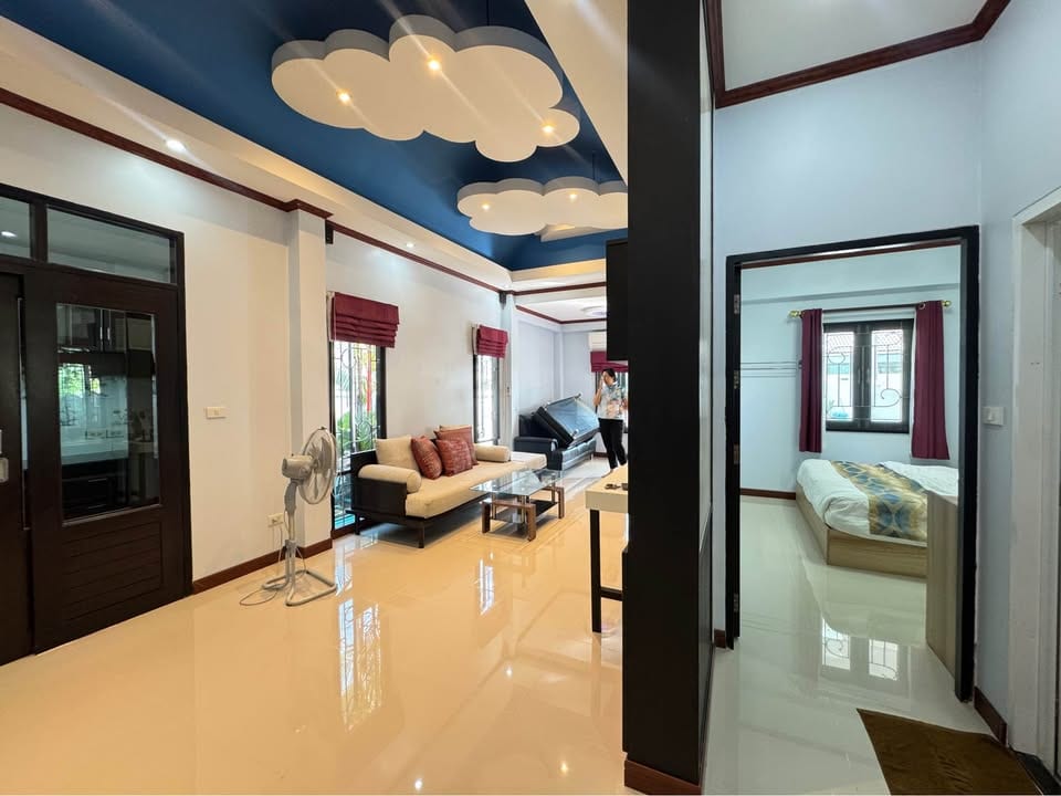Three-Bedroom Villa with Covered Pool — Suriyaporn Place, Chalong 3