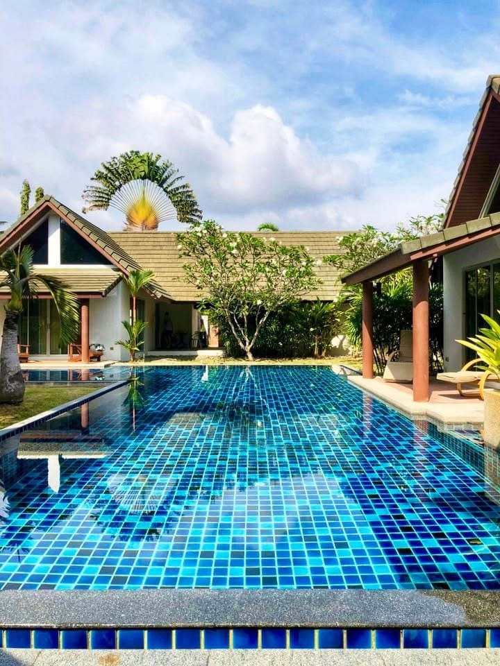 Two-Bedroom Pool Villa near the Sea — Chalong