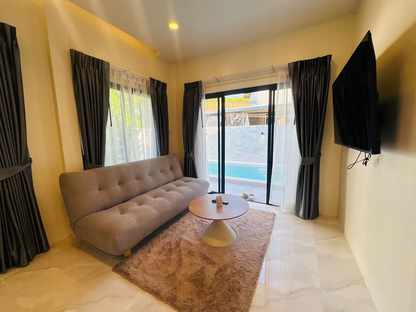Pool Villa for Sale with Tenant - Chalong 22