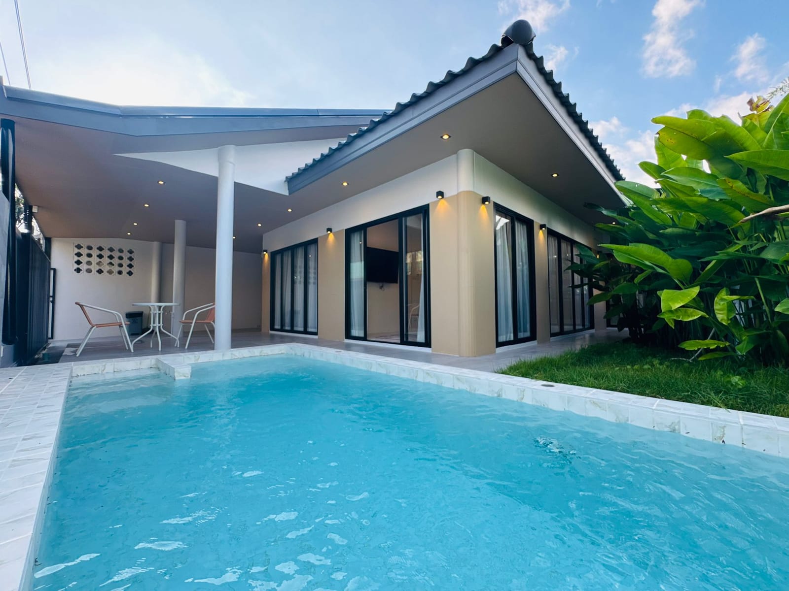 Pool Villa for Sale with Tenant - Chalong 6