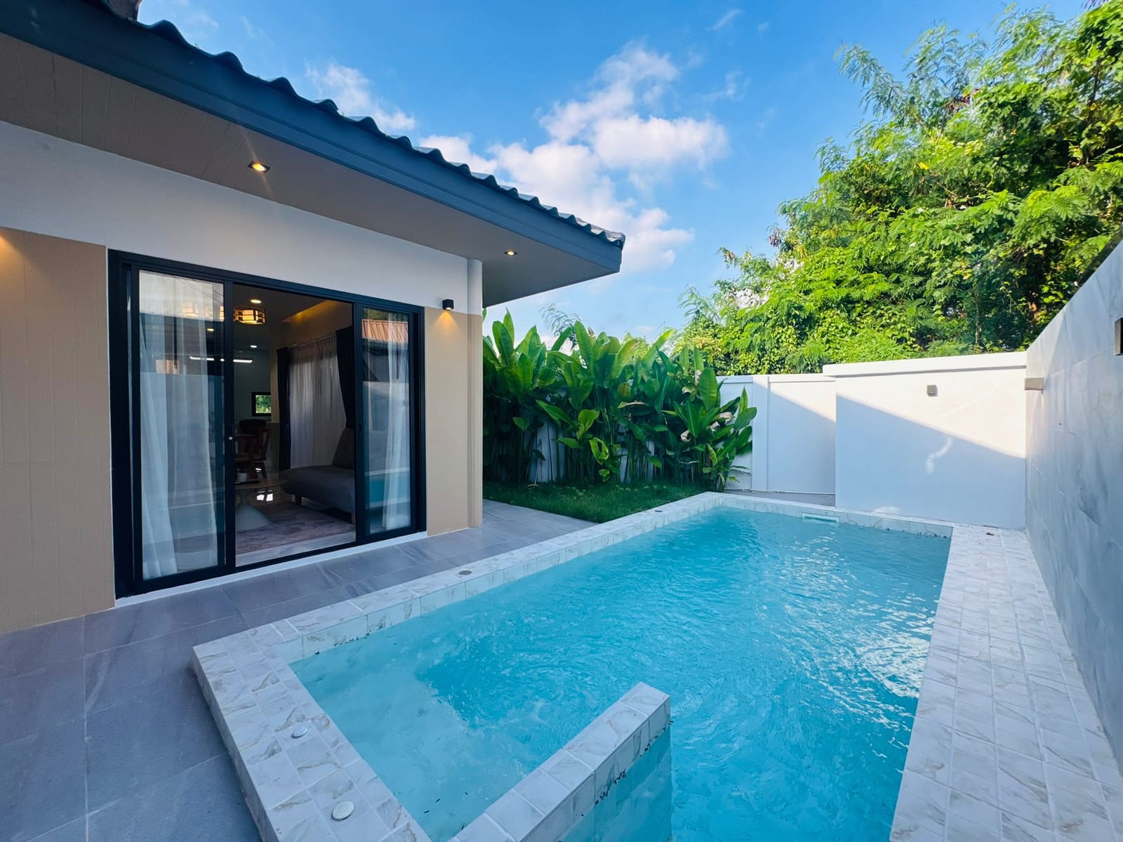 Pool Villa for Sale with Tenant - Chalong 8