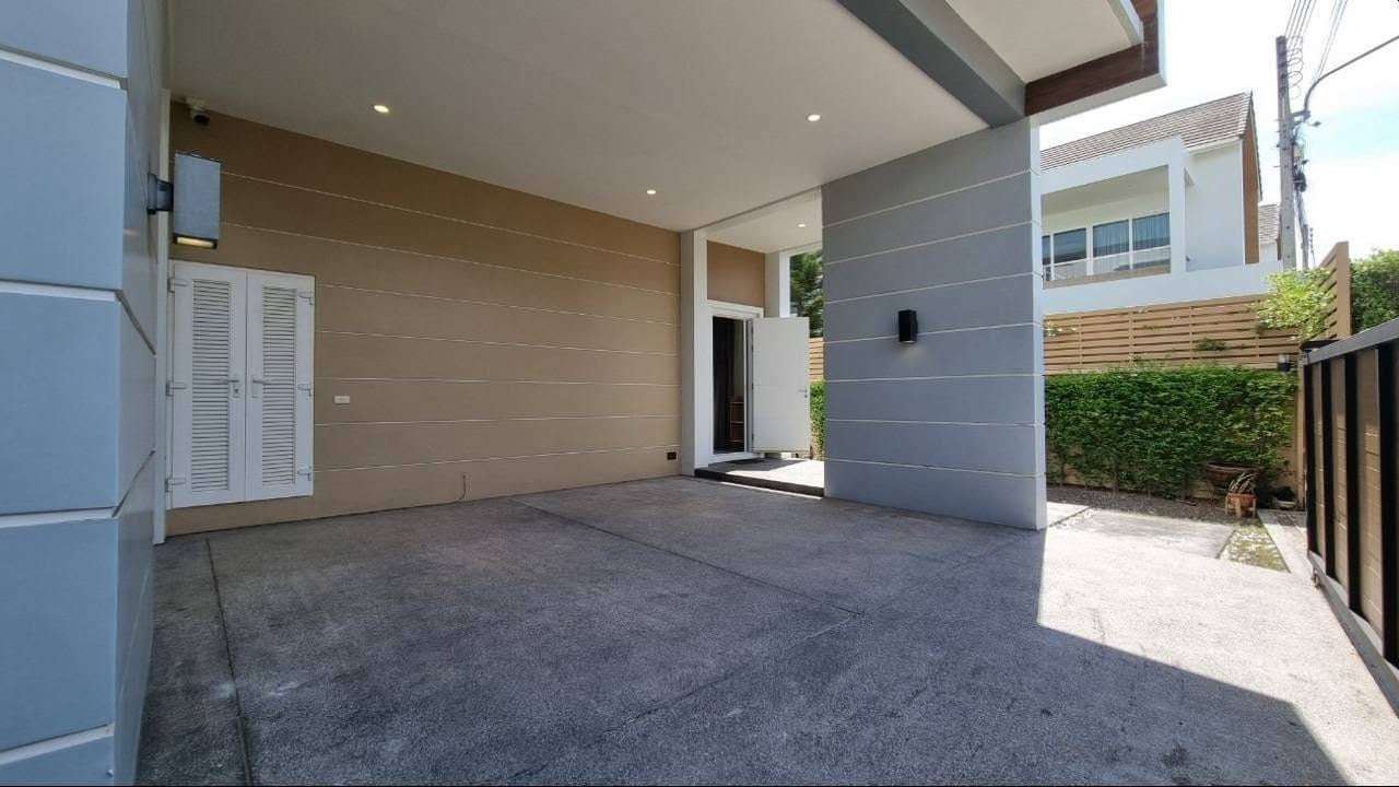 Three-Bedroom Pool Villa with Big Buddha View — Hideaway Valley, Chalong