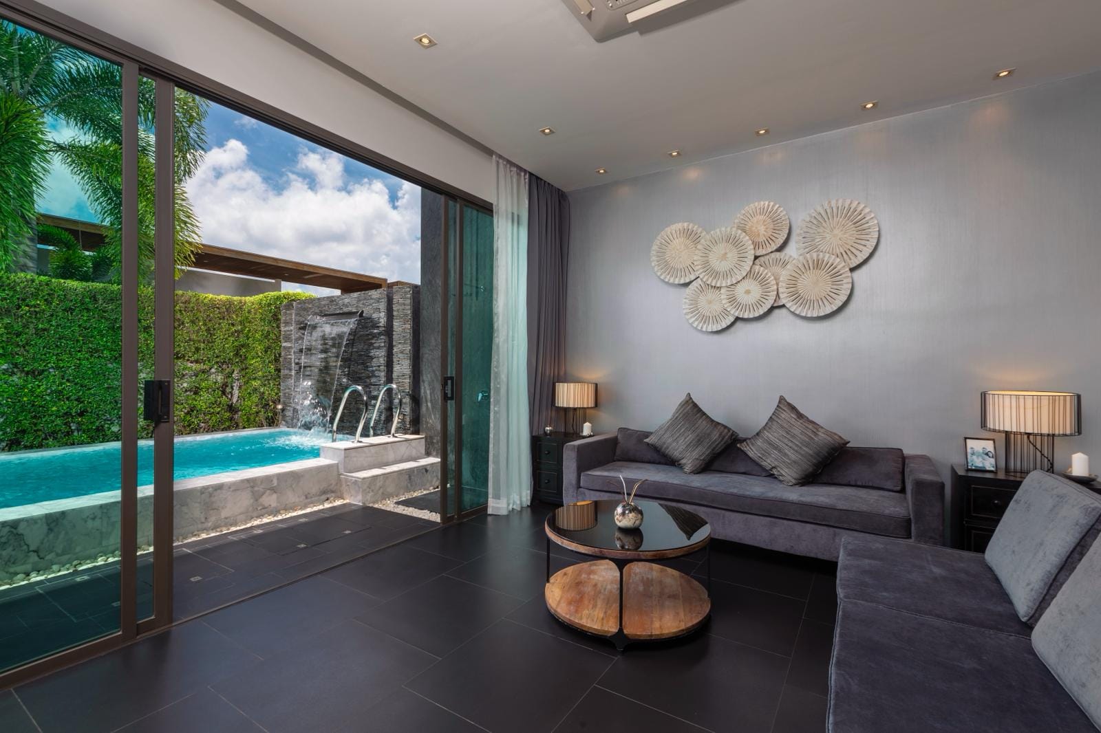Modern 2-Bedroom Pool Villa with Tenant 4