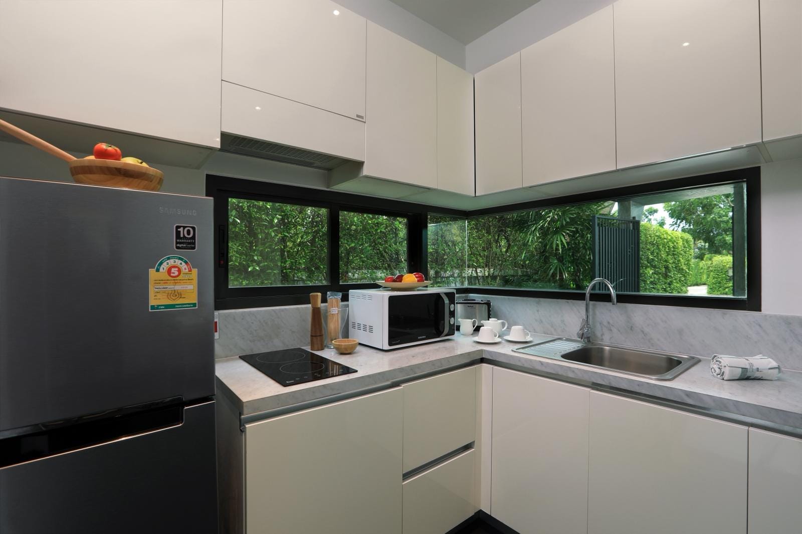 Modern 2-Bedroom Pool Villa with Tenant 6