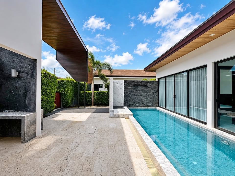 Renovated Salt-Water Pool Villa near RIS & BCIS — Chalong 7