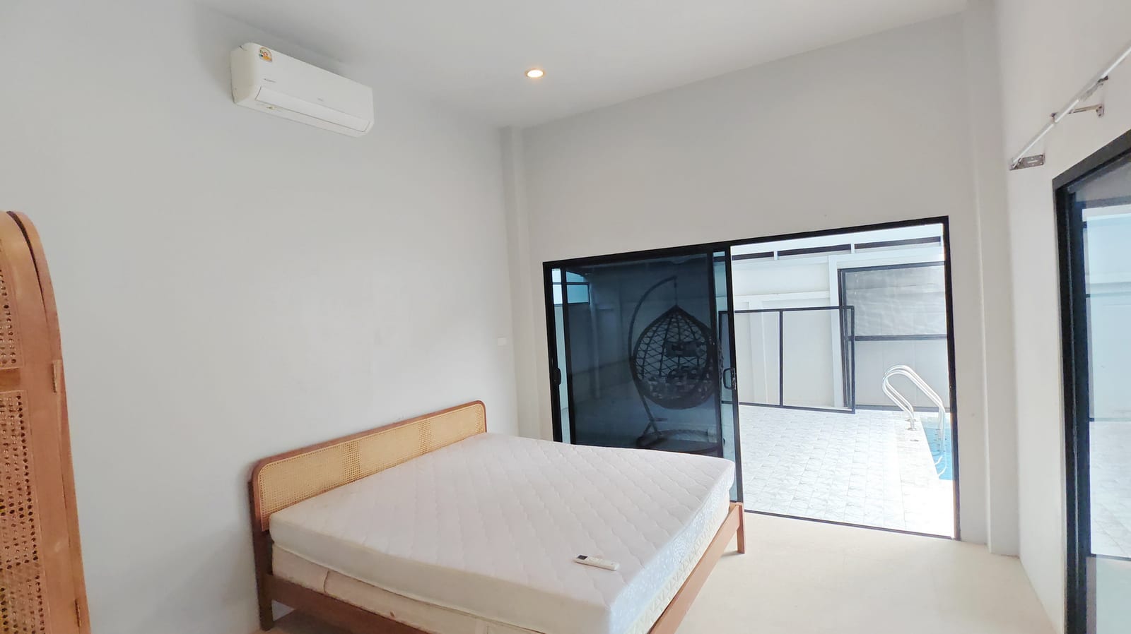 3-Bedroom Private Pool Villa, Small Pets Welcome — Chalong 39