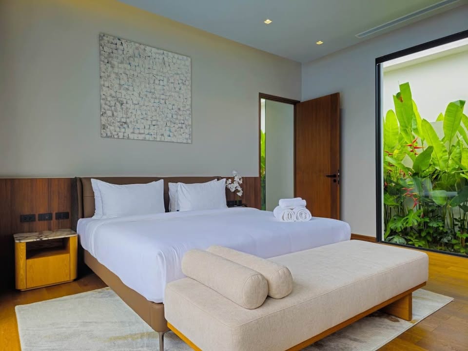 4-Bedroom Villa for Rent in Chalong, Phuket — interior view