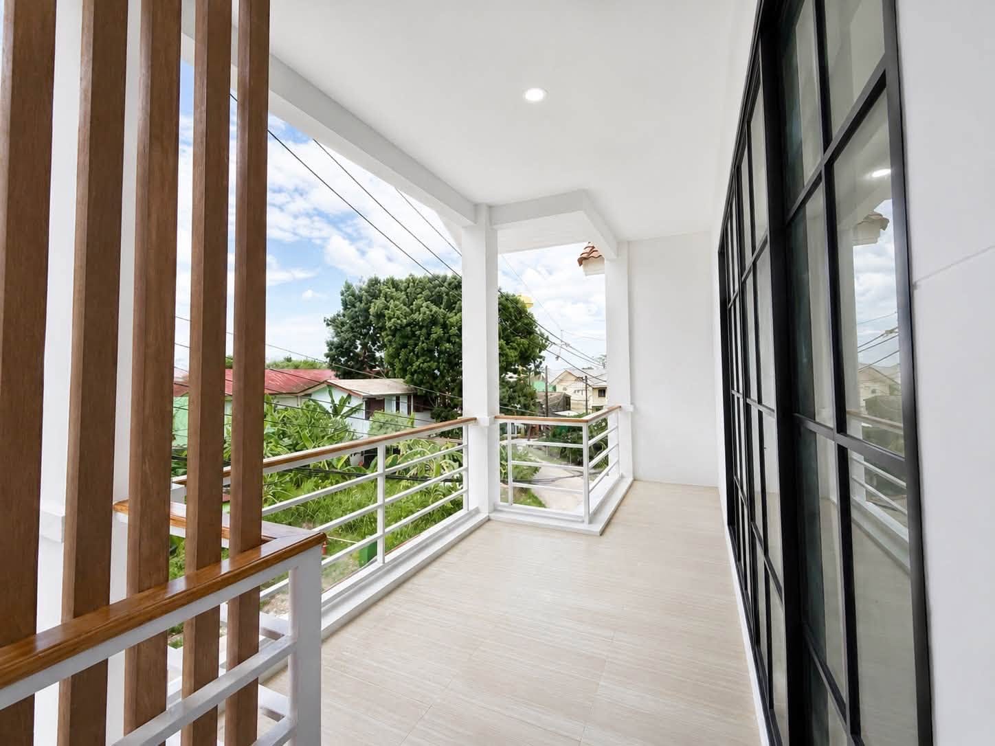 3-Bedroom Townhouse for Sale in Chalong, Phuket — interior view