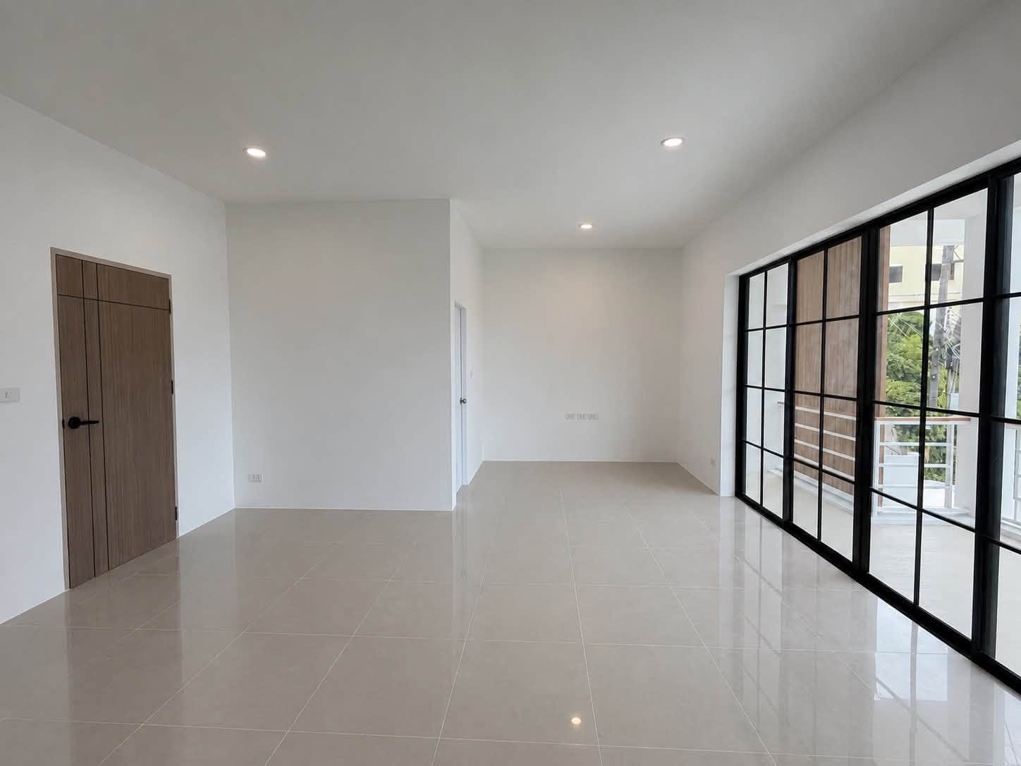 3-Bedroom Townhouse for Sale in Chalong, Phuket — interior view