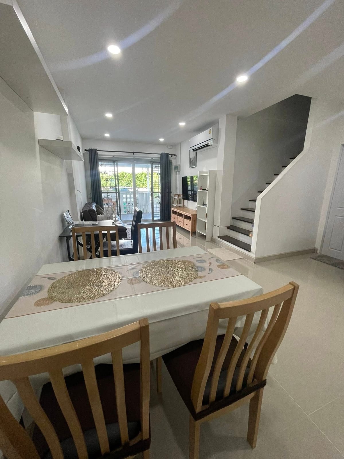 Modern Two-Bedroom Home — Chalong