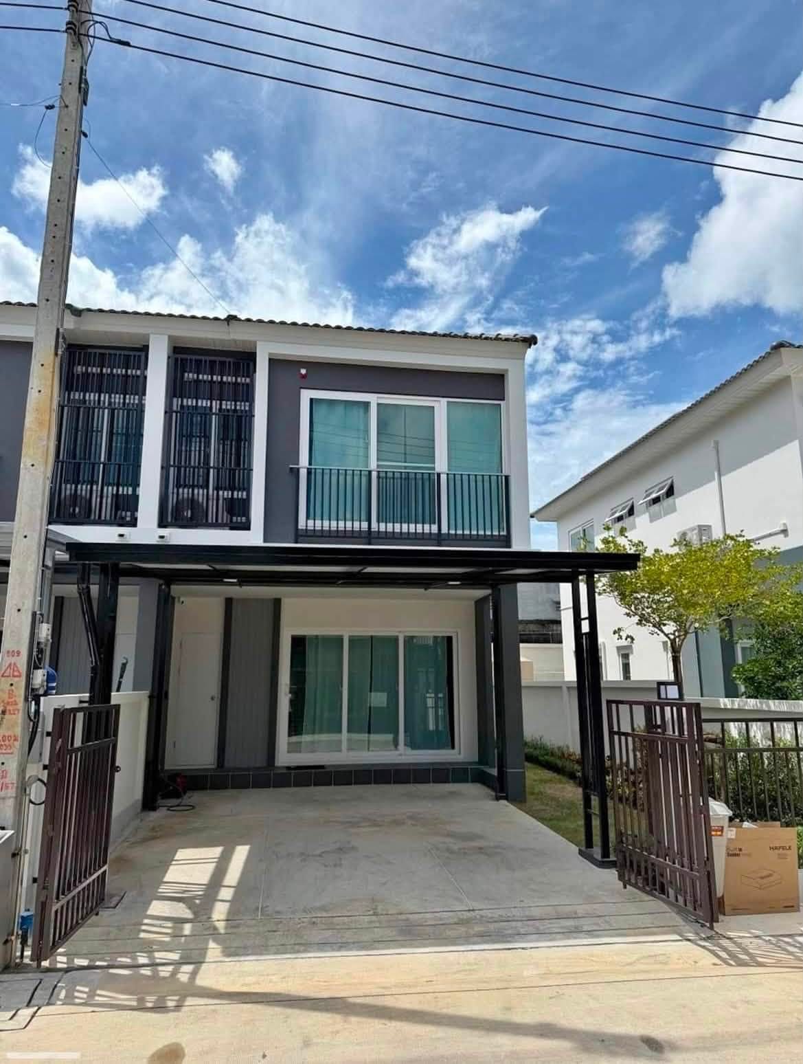 Brand New Townhouse — Supalai Bella, Wichit