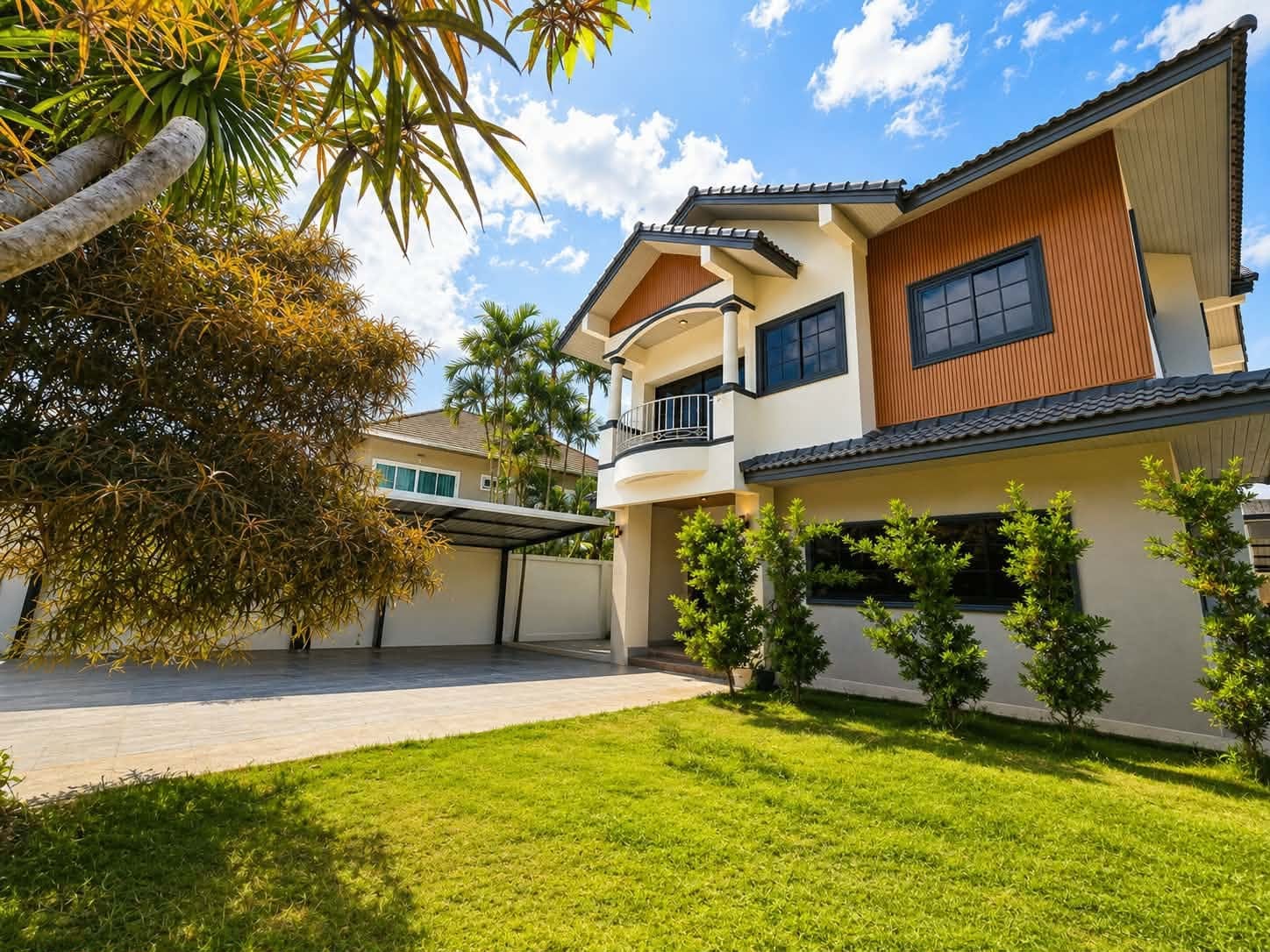 Mountain-View Pool Villa with Guest House — Chalong 12