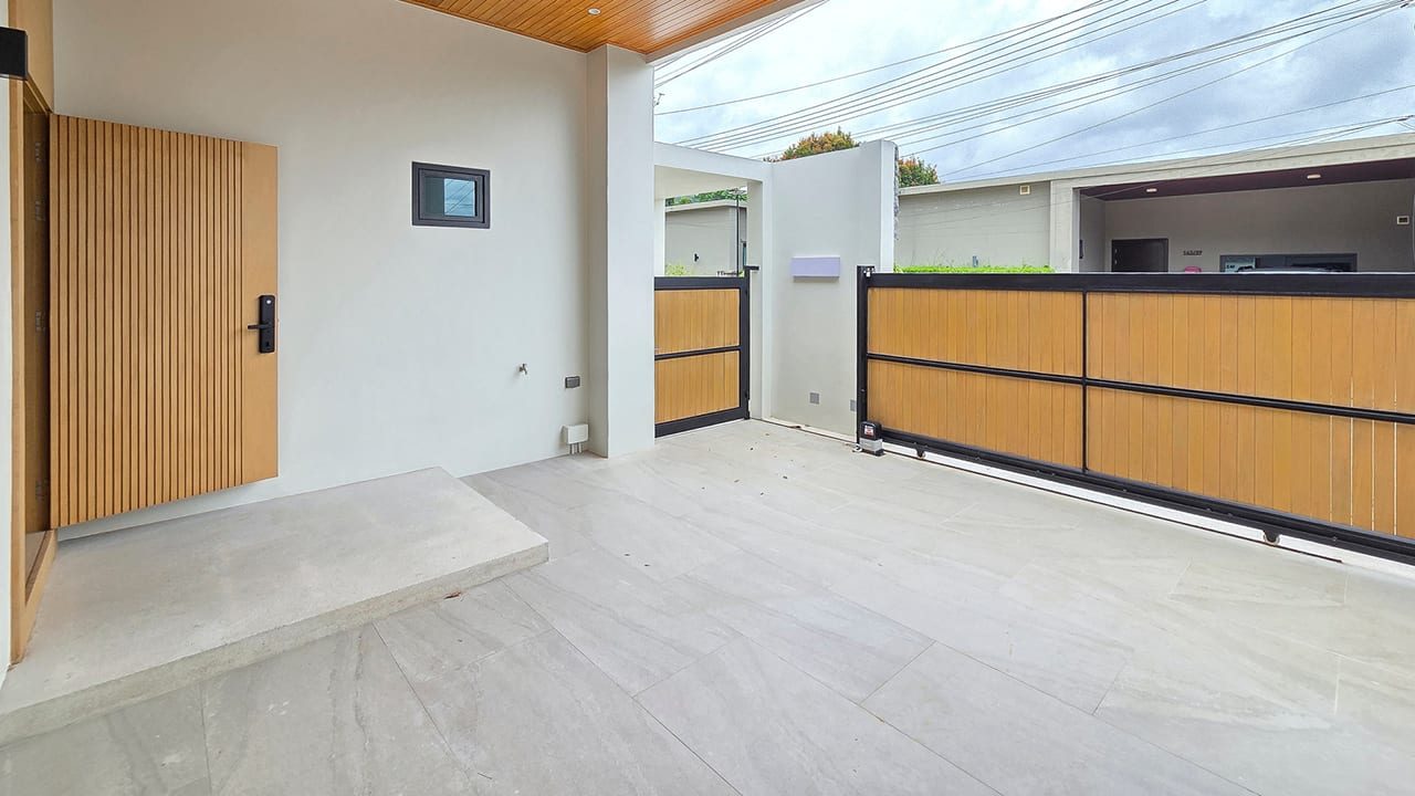 Pool Villa in Chalong