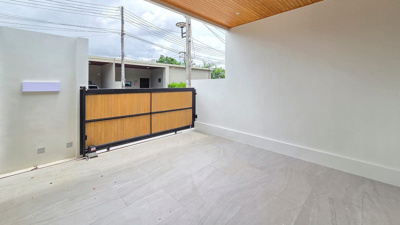 Pool Villa in Chalong