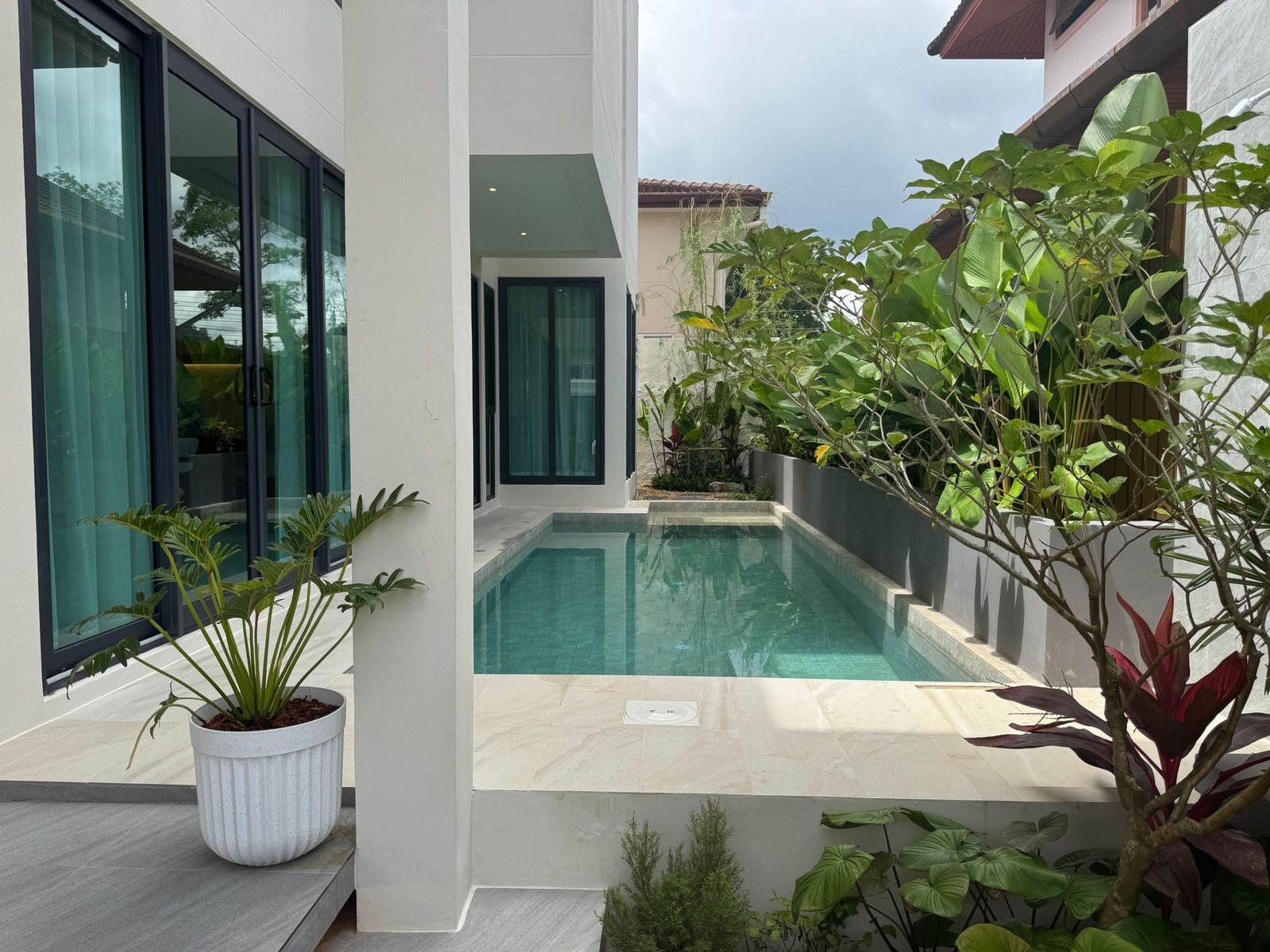 Pool Villa in Chalong