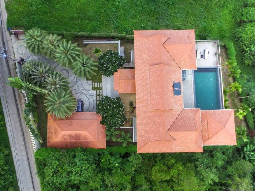 Luxury 6-Bedroom Hillside Pool Villa for Rent - Chalong 5
